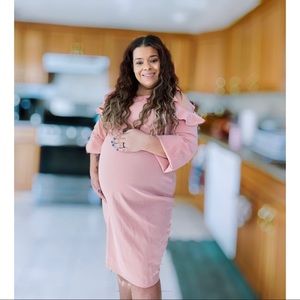 Mauve Ruffle Trim Puff Sleeve Plus Maternity Dress